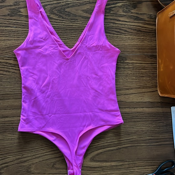 Body Suits 2-L 1-XL (thong set of 3) - Picture 3 of 11